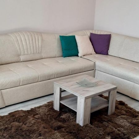 Lux Apartman Čačak Екстериор снимка