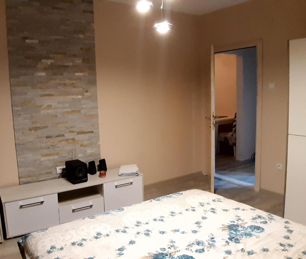 Lux Apartman Čačak Екстериор снимка