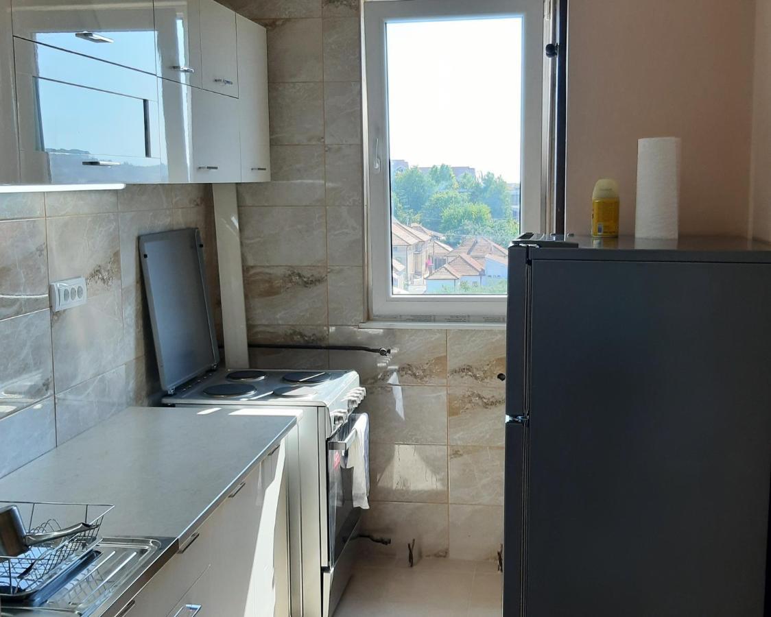 Lux Apartman Čačak Екстериор снимка