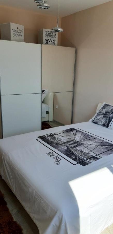 Lux Apartman Čačak Екстериор снимка